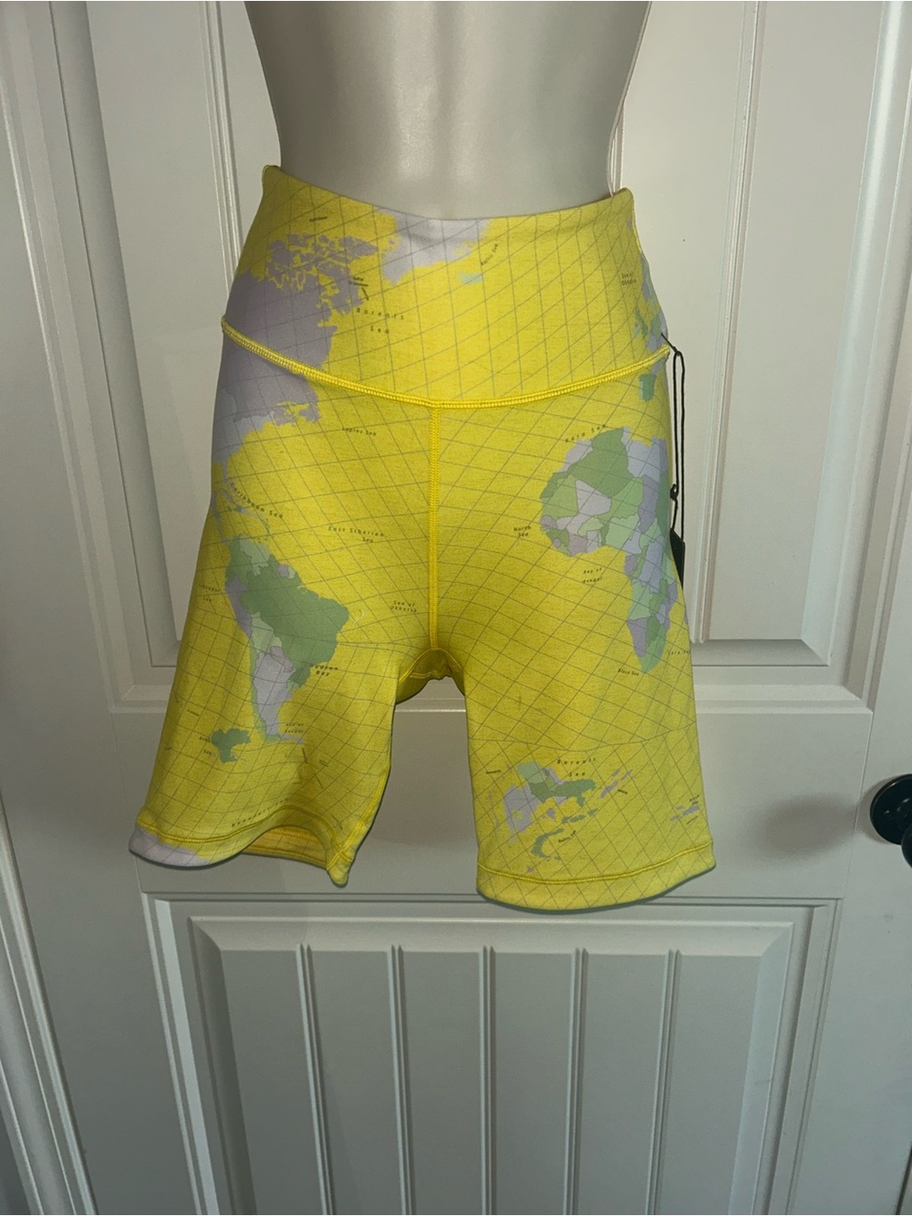 NWT Wear it to Heart Bright Yellow World Map Biker Shorts Sz M